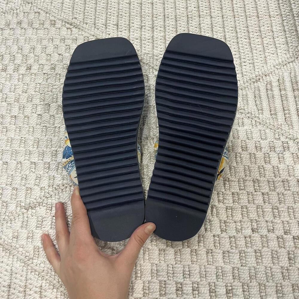 Farm Rio Puffy Flip Flops - Picture 6 of 6